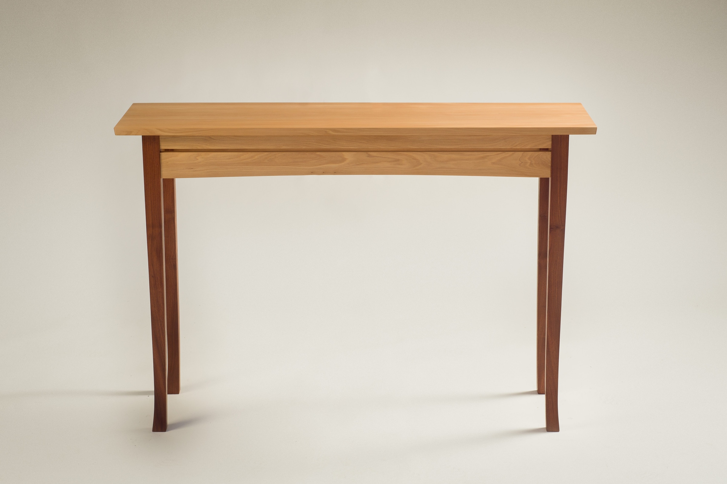 Front view of the WF06 Hallway Table