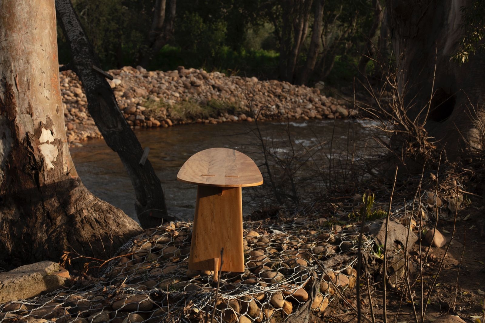 End view of the Reef Table showing the broad support and exposed tabletop joinery